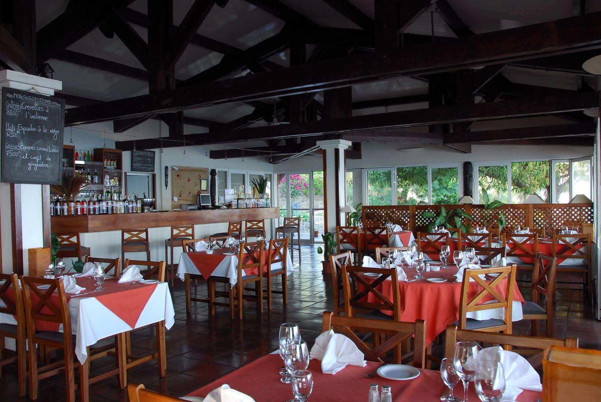 Allamanda Hotel Antsiranana Exterior photo